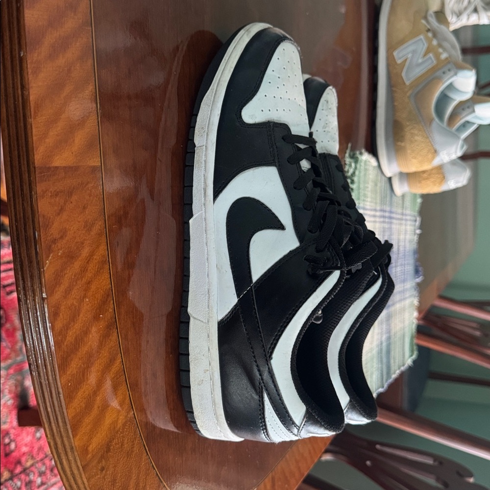 Nike Black and White Men's Sneakers